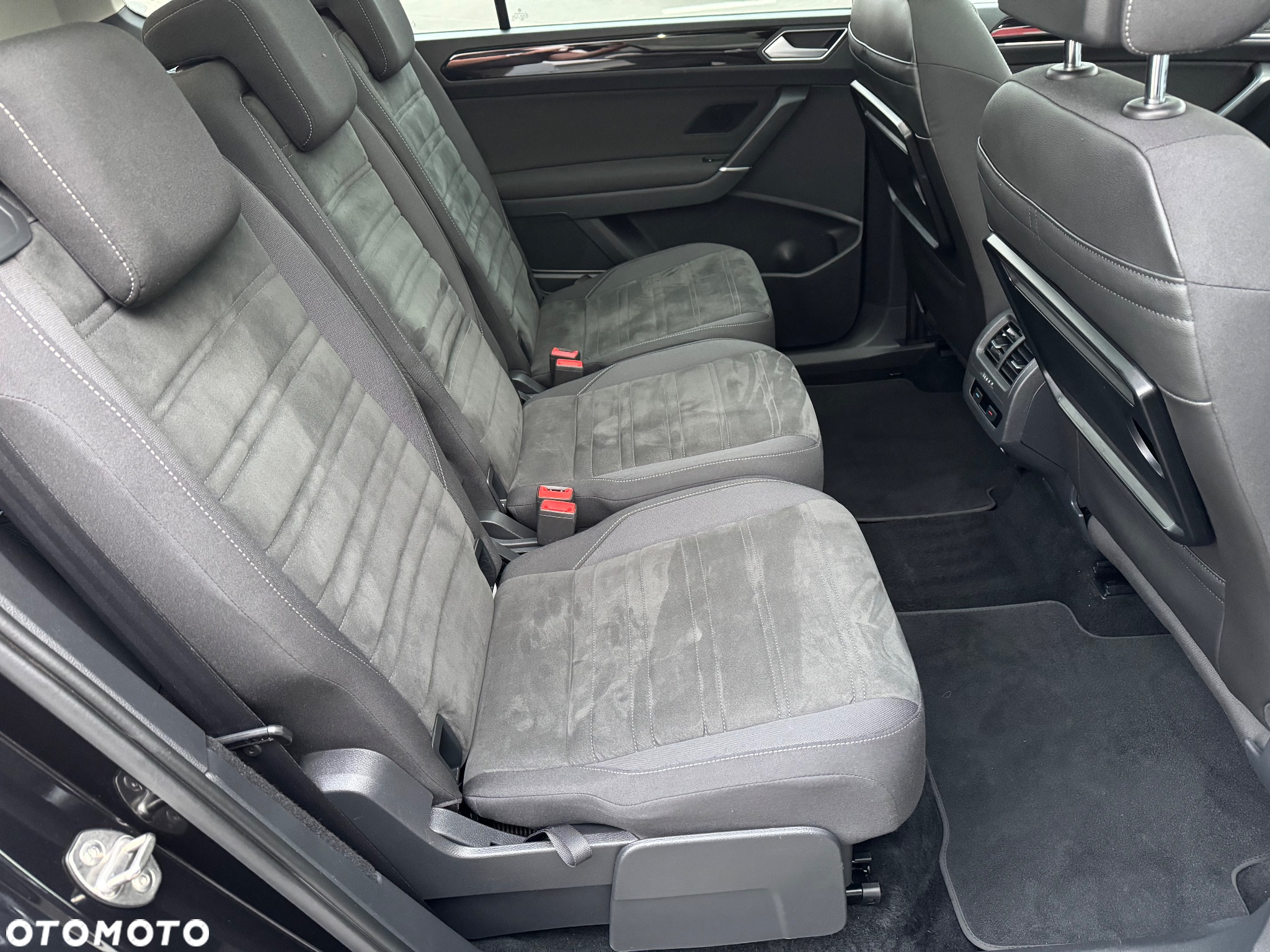 Volkswagen Touran 2.0 TDI BMT Highline - 15