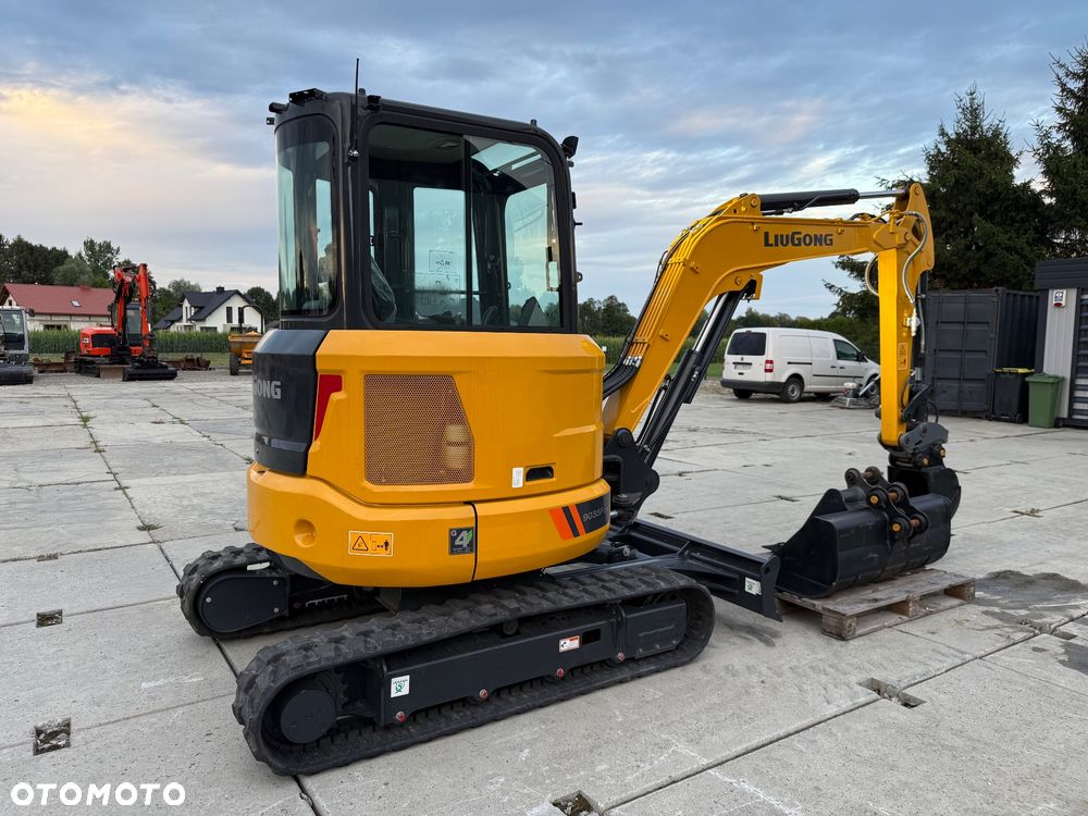 Liu Gong 9035F - 6