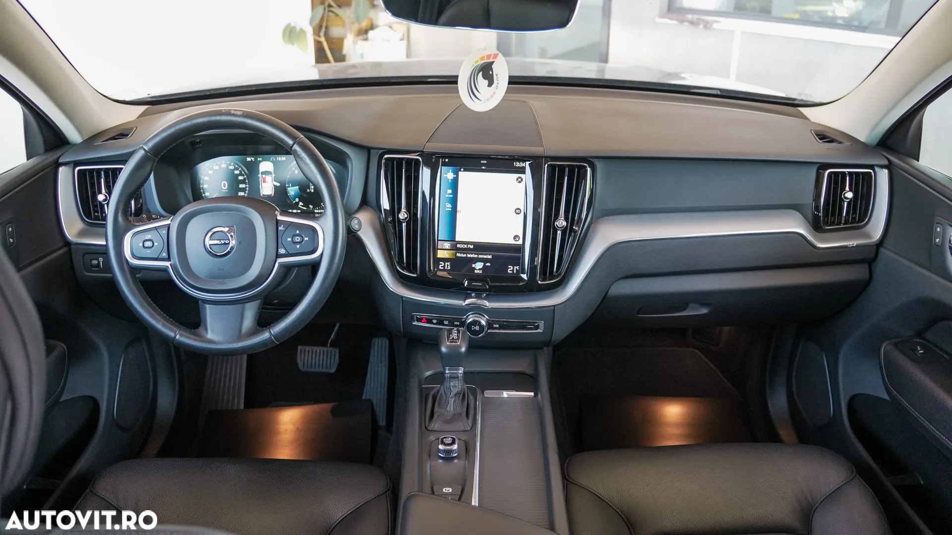 Volvo XC 60 D4 AWD Momentum - 8