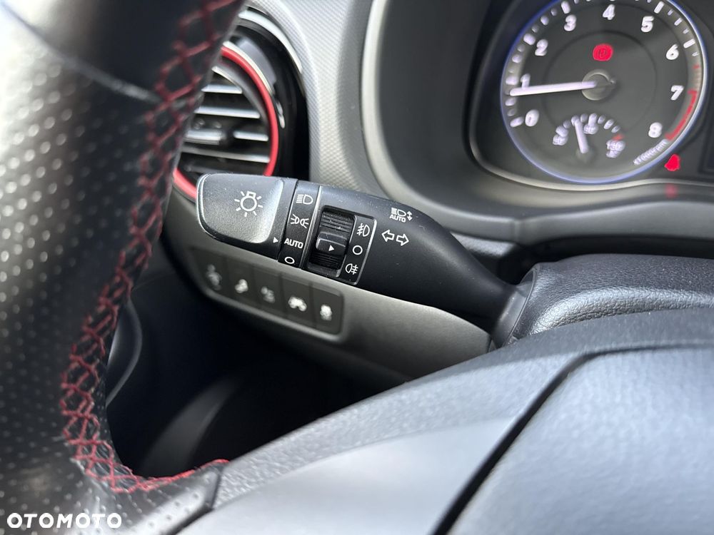 Hyundai Kona 1.6 T-GDI Style 4WD DCT - 26