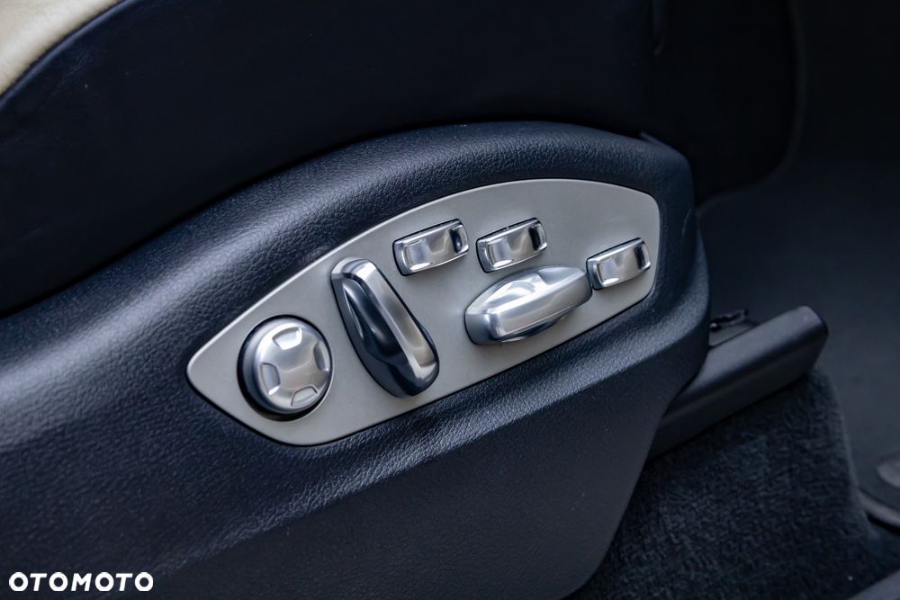 Porsche Cayenne - 29