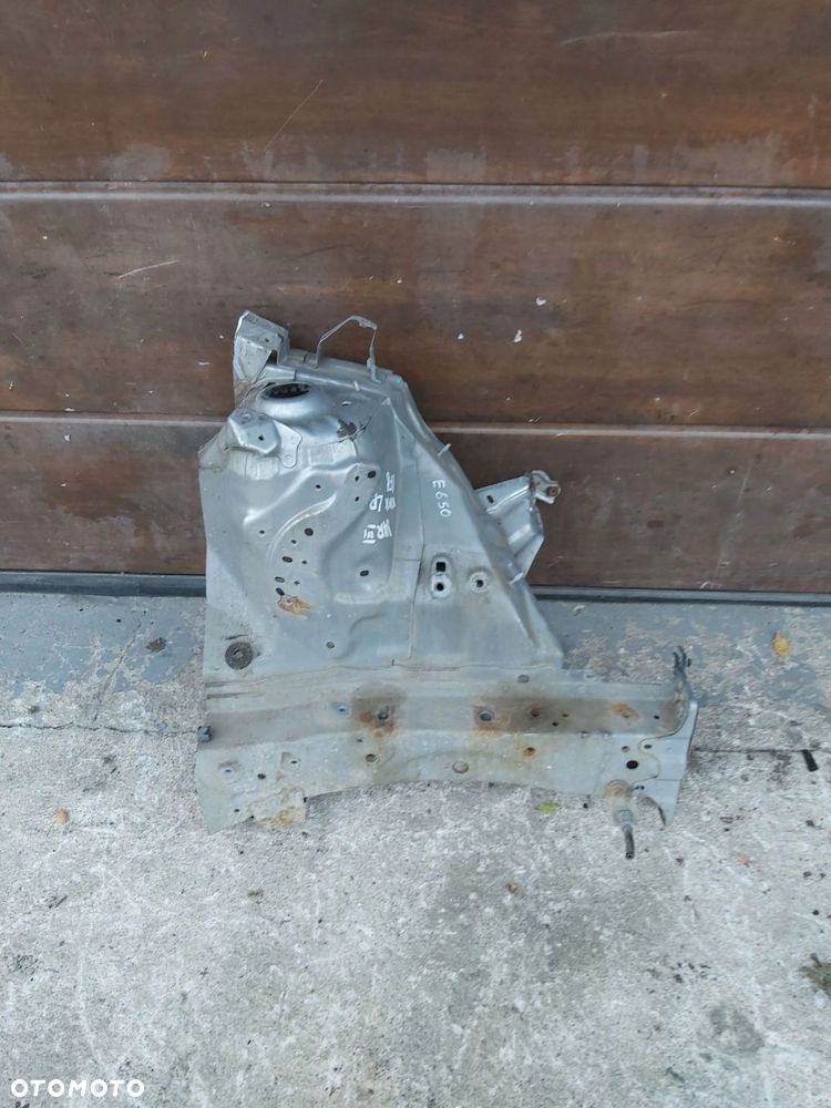 Toyota Yaris III 11 - 16r podłużnica lewy przód ćwiartka