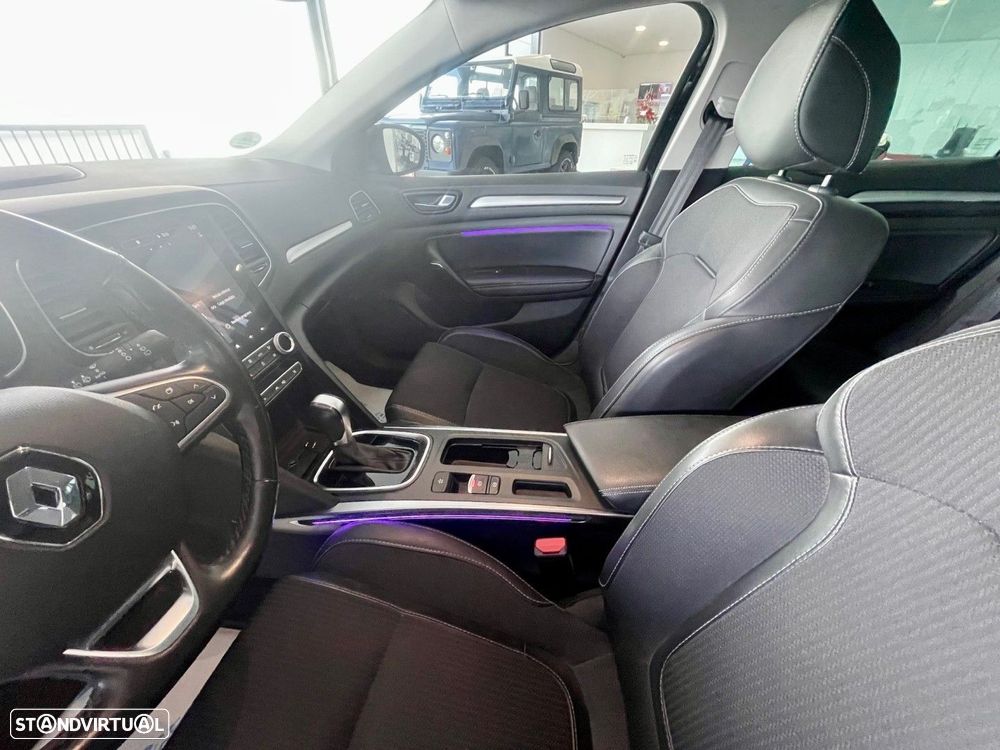 Renault Mégane Sport Tourer E-TECH Plug-in 160 INTENS - 16