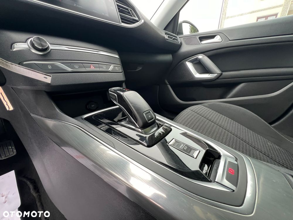 Peugeot 308 PureTech 130 EAT6 Stop & Start Active - 20