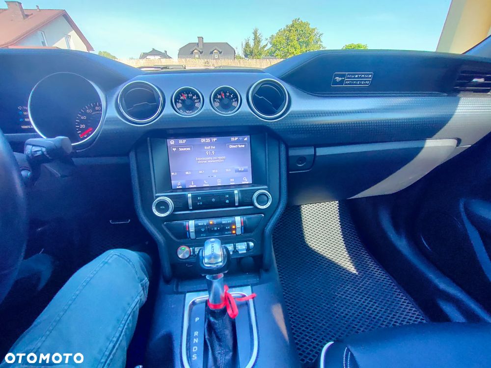 Ford Mustang 5.0 V8 GT - 17