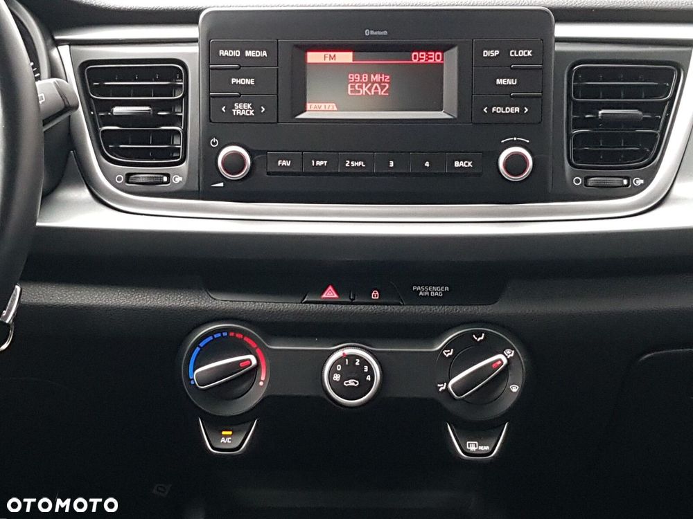 Kia Rio 1.2 M - 21
