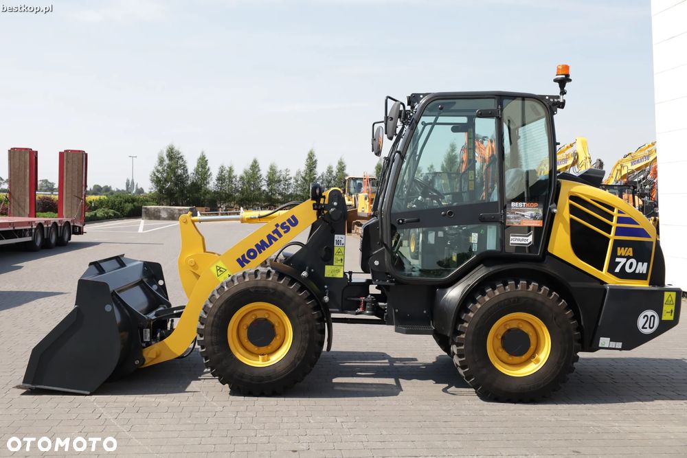 Komatsu WA70M-8 - 13