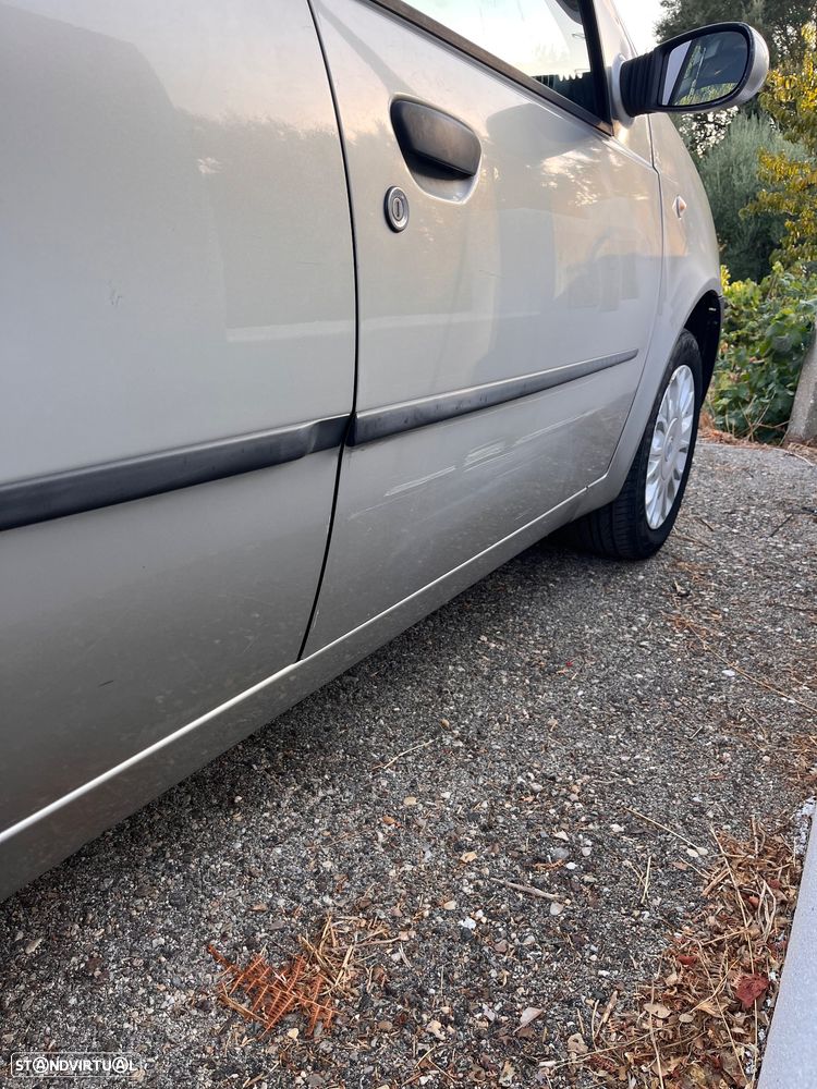Fiat Punto 1.2 16V HLX - 4