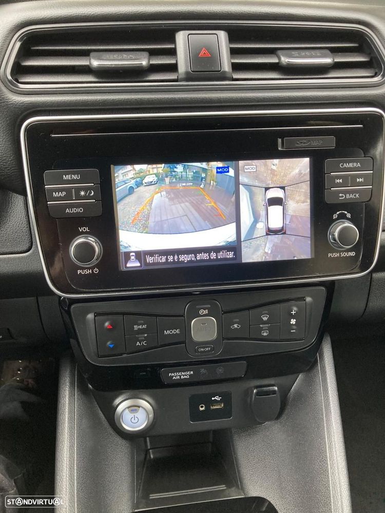 Nissan Leaf N-Connecta Two Tone - 16