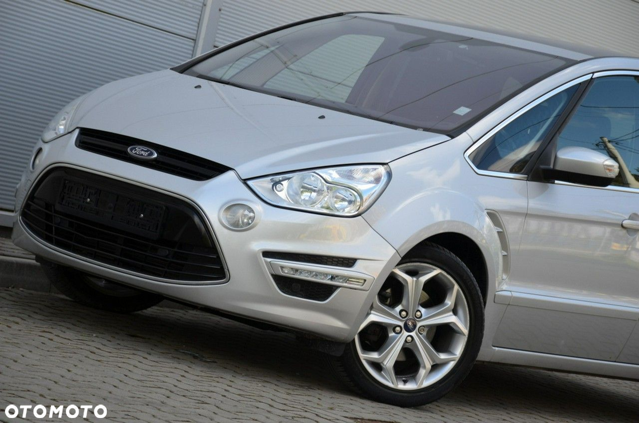 Ford S-Max - 11