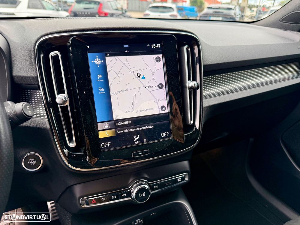 Volvo XC 40 2.0 D3 R-Design AWD Geartronic - 12