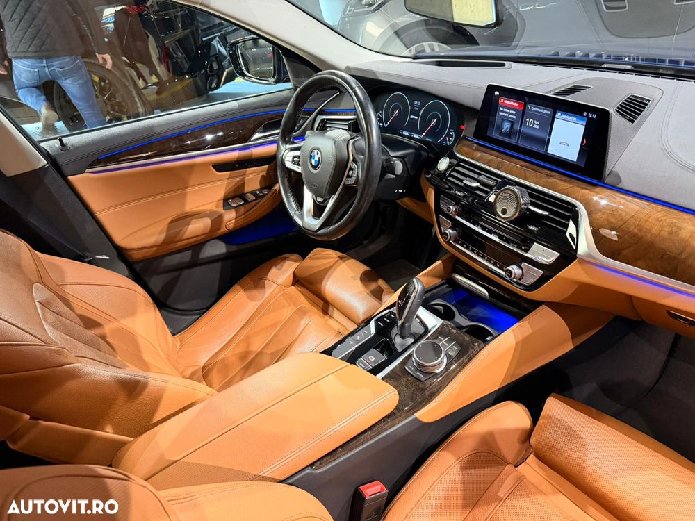 BMW Seria 5 530e Aut. Luxury Line - 19