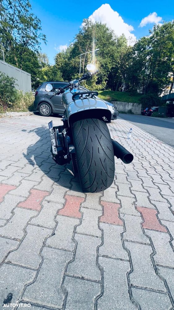 Harley-Davidson Softail Breakout FXSB - 3