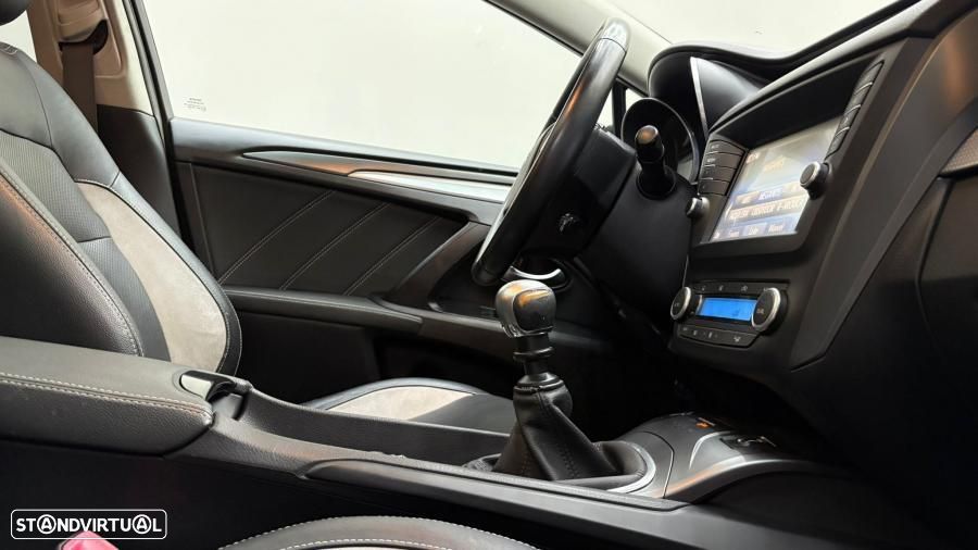 Toyota Avensis Touring Sports 2.0 D-4D Exclusive+GPS - 5