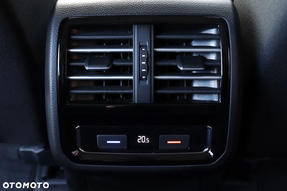 Volkswagen Passat 2.0 TDI (BlueMotion Technology) DSG Comfortline - 36