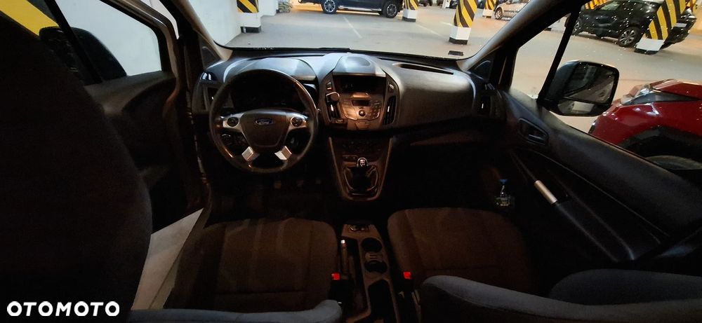 Ford Tourneo Connect - 12