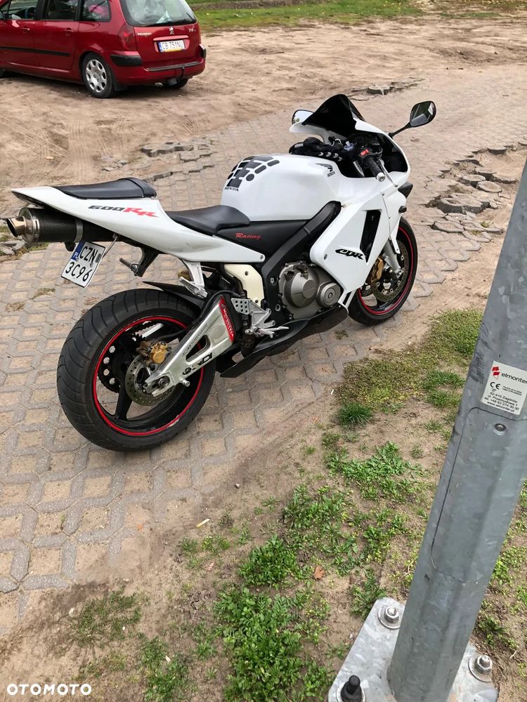 Honda CBR - 3