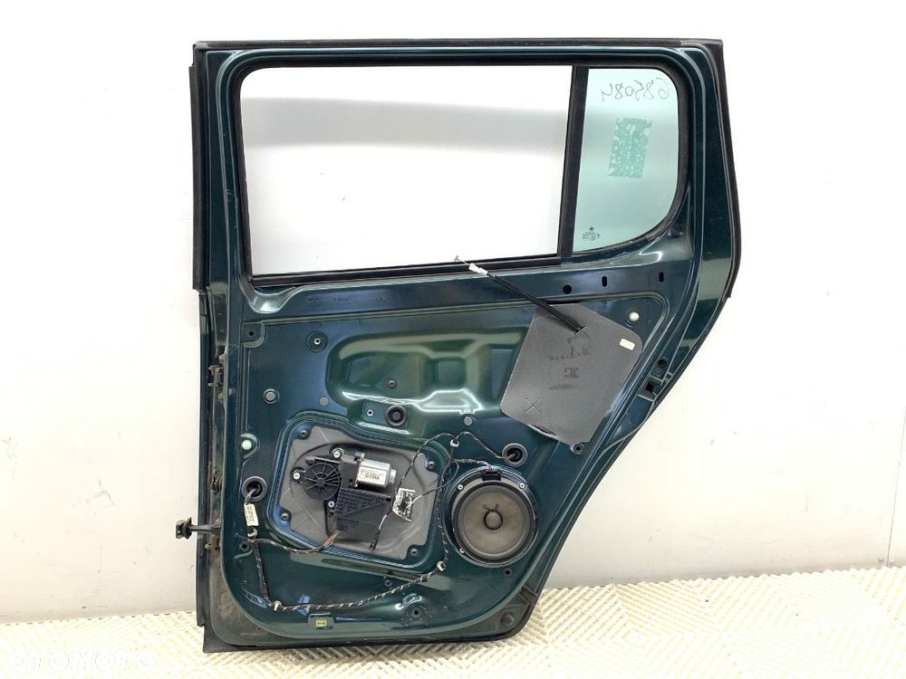 DRZWI PRAWY TYŁ  SKODA FABIA II (542) 2006 - 2014 1.2 51 kW [70 KM] benzyna 2007 - 2014 - 6