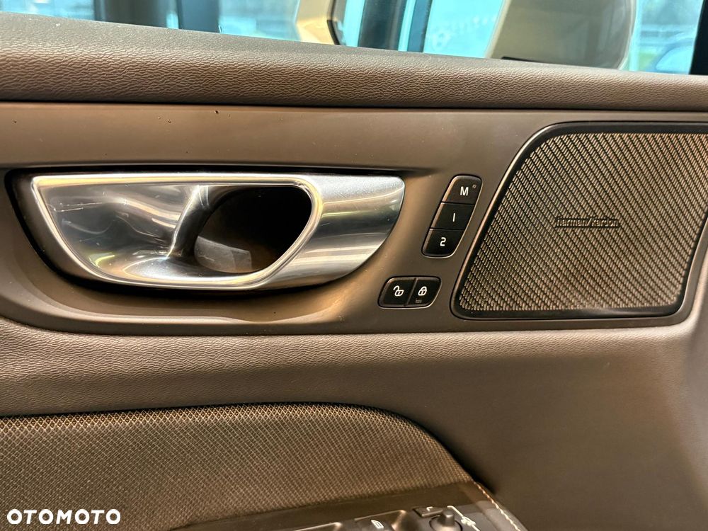 Volvo V60 B5 B AWD Plus Bright - 26