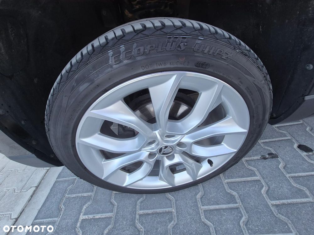 Skoda Karoq 1.6 TDI SCR DSG Style - 10