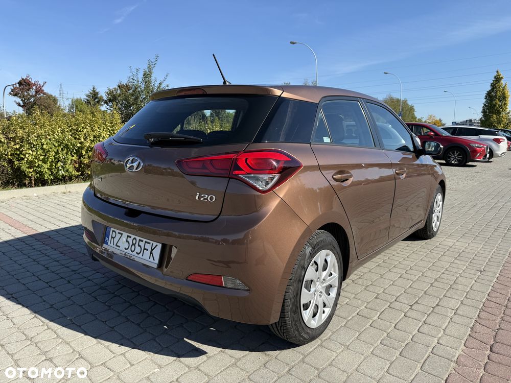 Hyundai i20 - 15