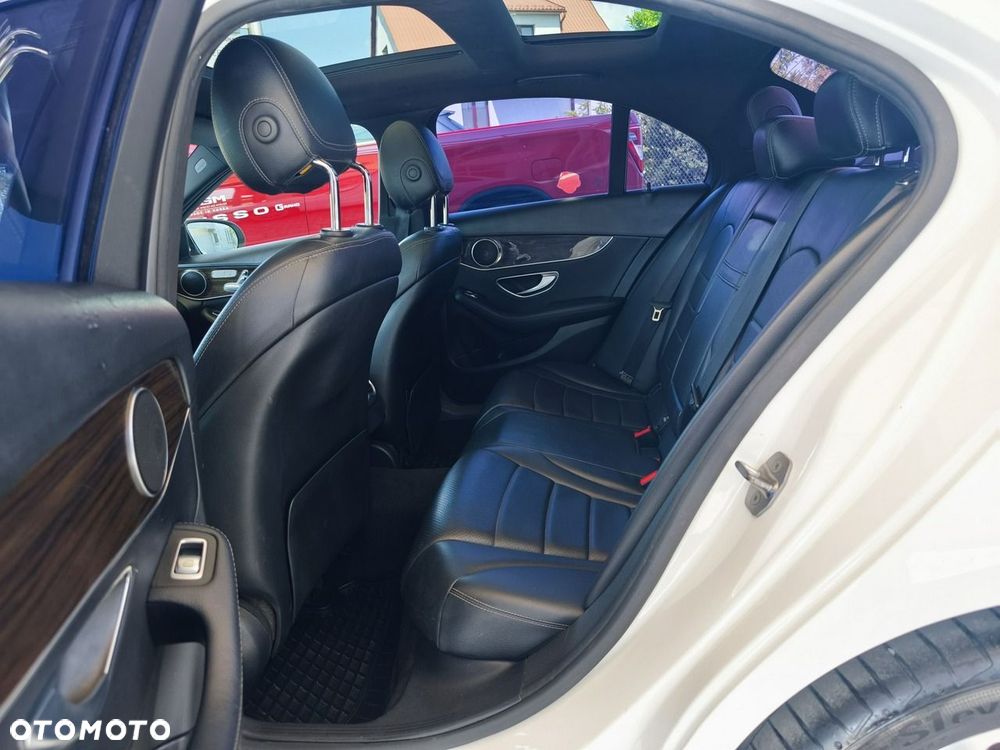 Mercedes-Benz Klasa C 300 7G-TRONIC Avantgarde - 16