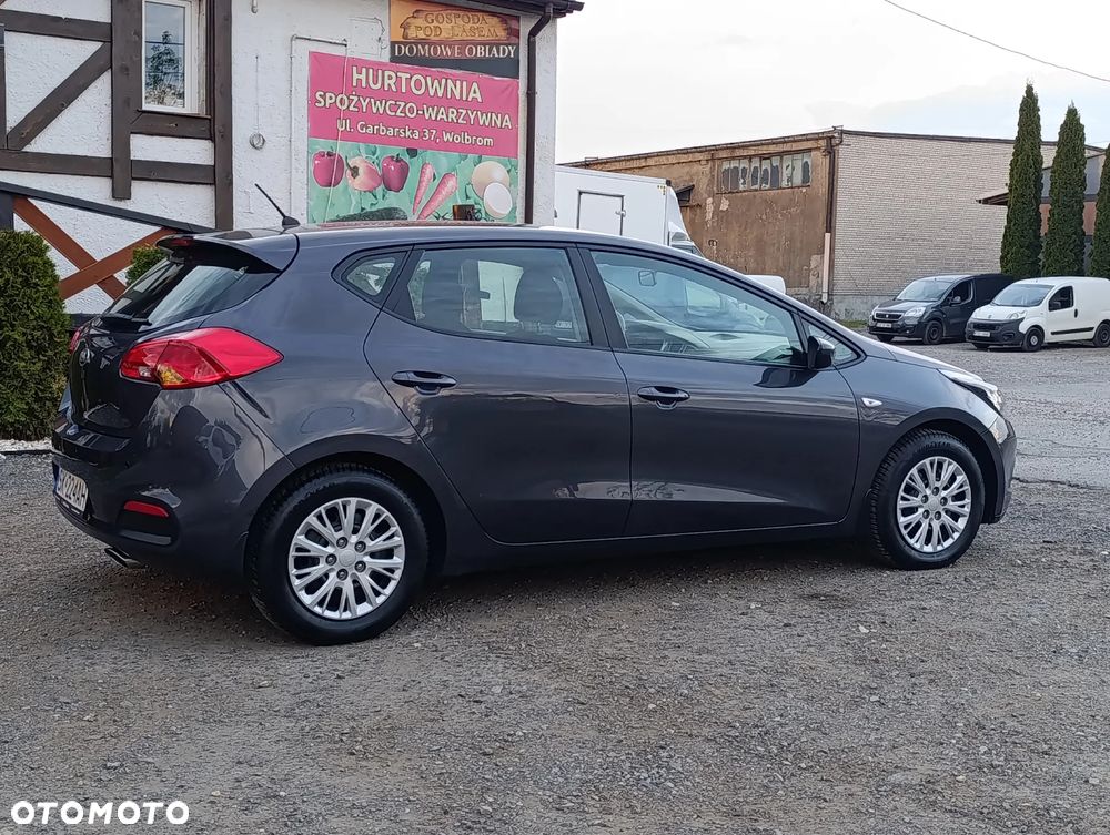 Kia Ceed 1.4 M - 11