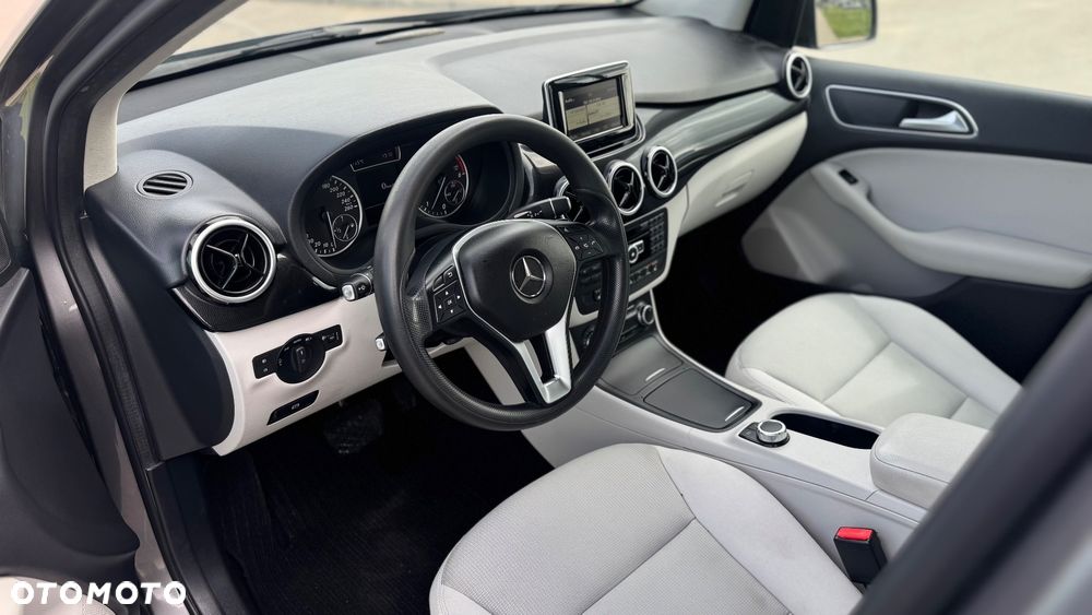 Mercedes-Benz Klasa B 180 (CDI) d 7G-DCT Style - 13