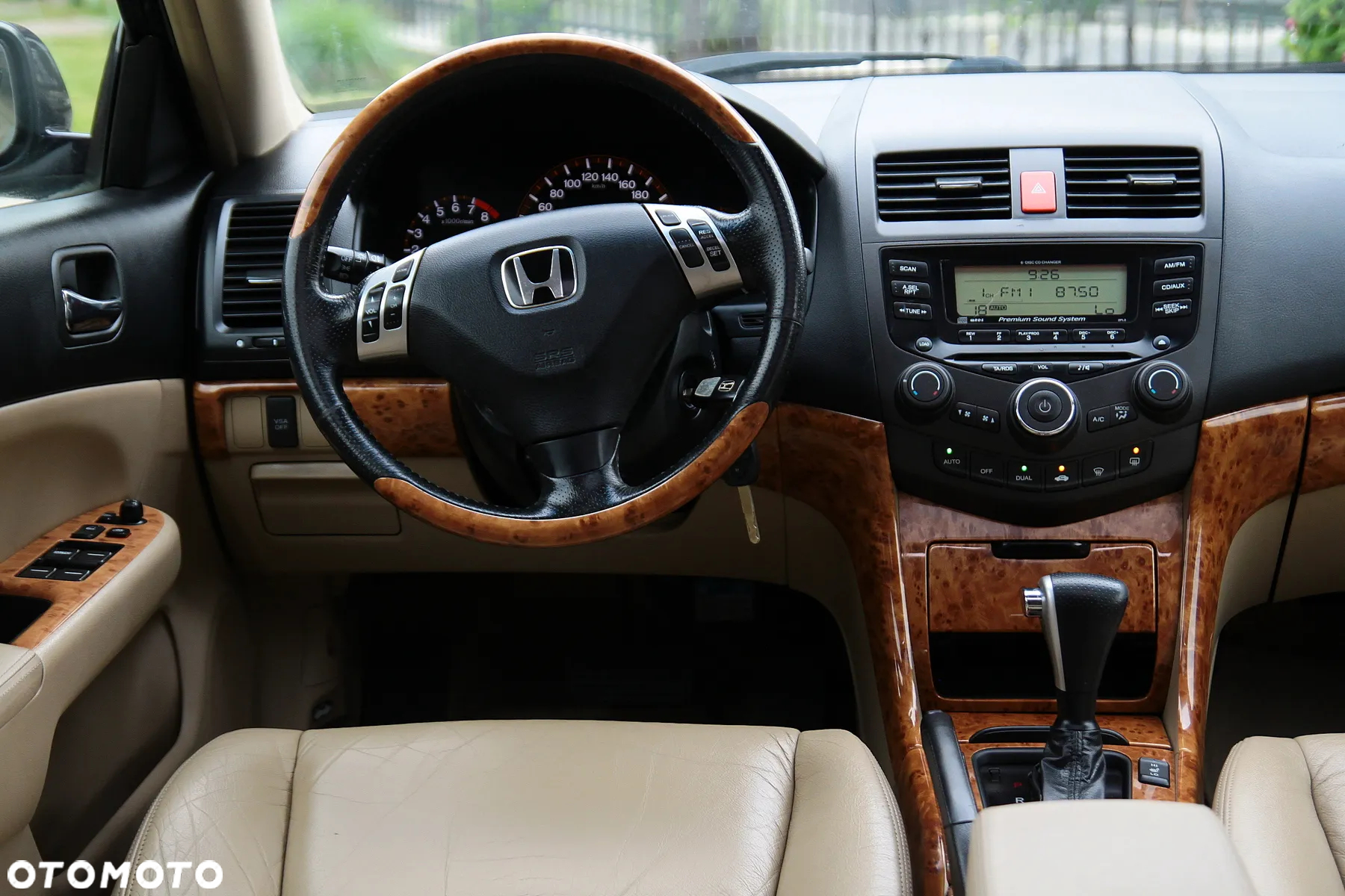 Honda Accord Tourer 2.4 i Automatik Executive - 21