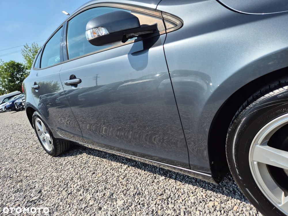 Volvo V40 D2 Momentum - 21