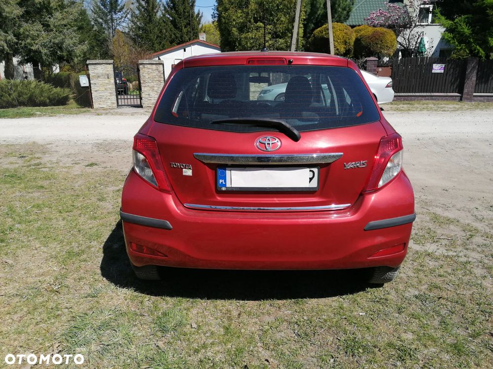 Toyota Yaris 1.33 Premium - 4