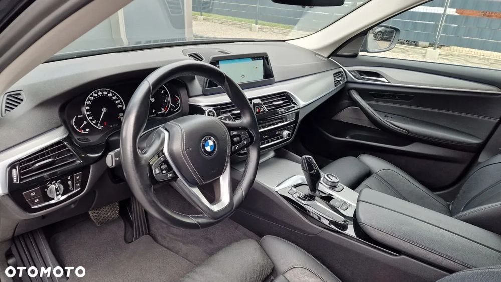 BMW Seria 5 530d Touring Sport Line - 20
