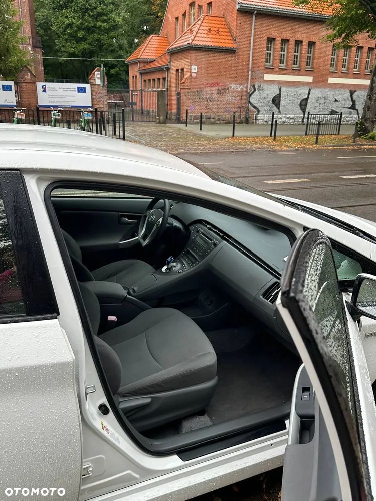 Toyota Prius 1.8 Hybrid Active - 3