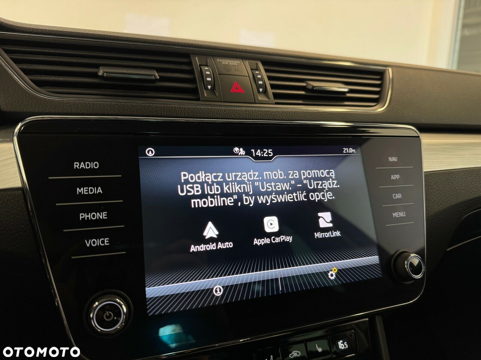 Skoda Superb 1.5 TSI Ambition DSG - 24