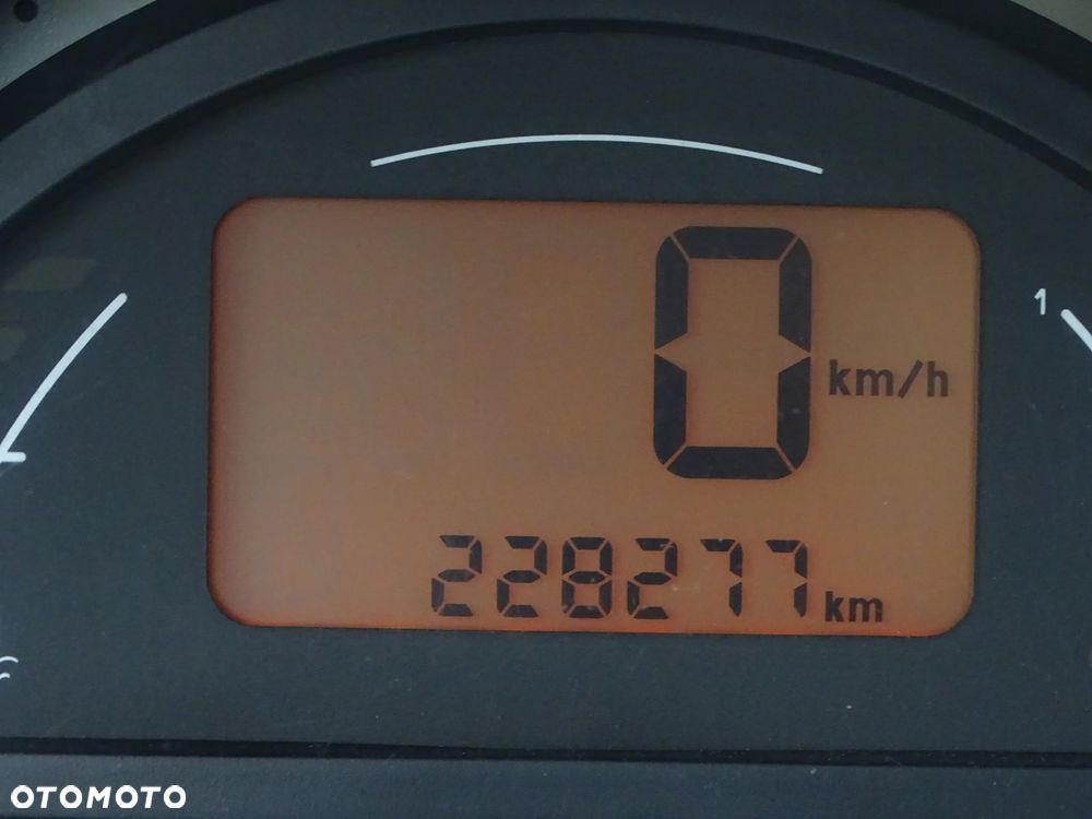 Citroën C3 1.4 HDi Impress - 14