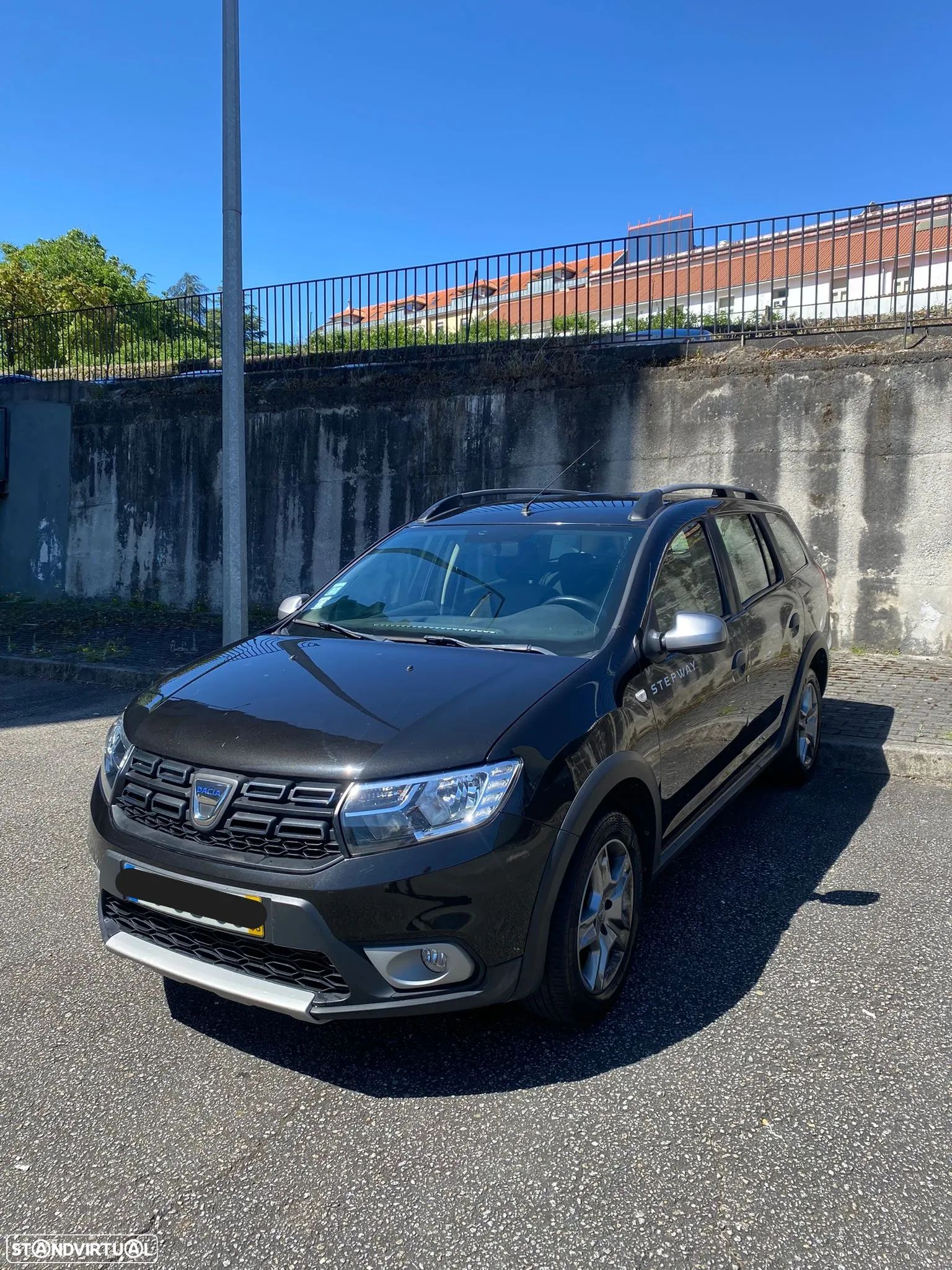 Dacia Logan MCV 0.9 TCe Stepway - 1
