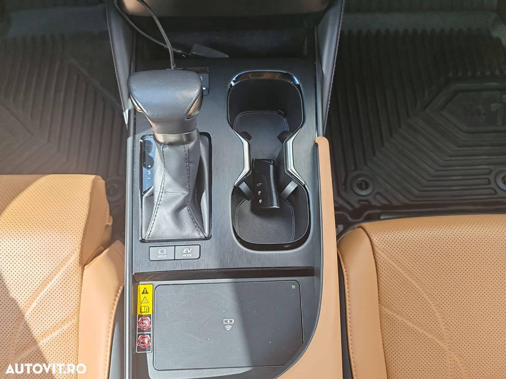 Lexus Seria ES 300h Executive - 22