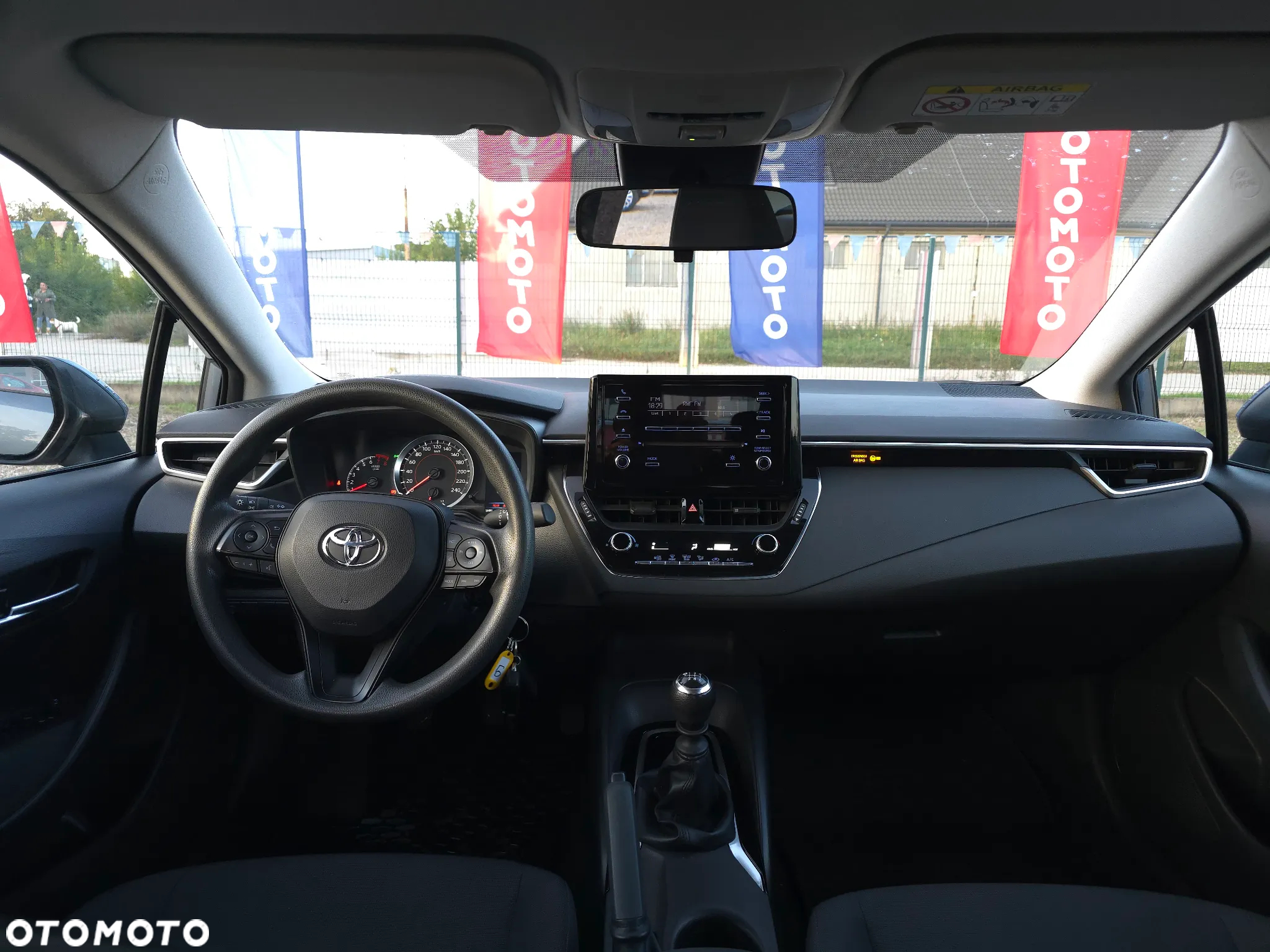 Toyota Corolla 1.6 Active - 29