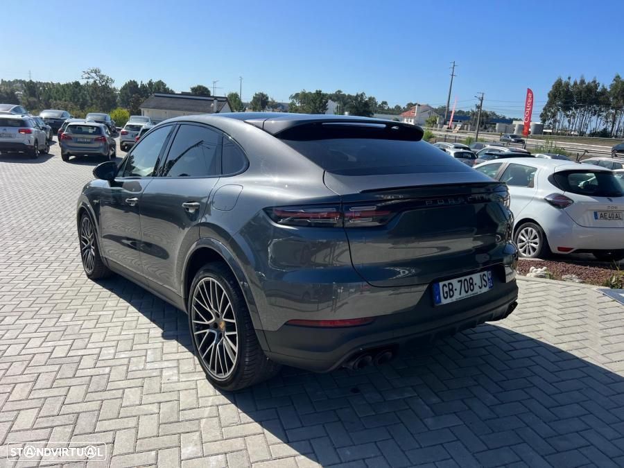 Porsche Cayenne Coupé E-Hybrid - 3