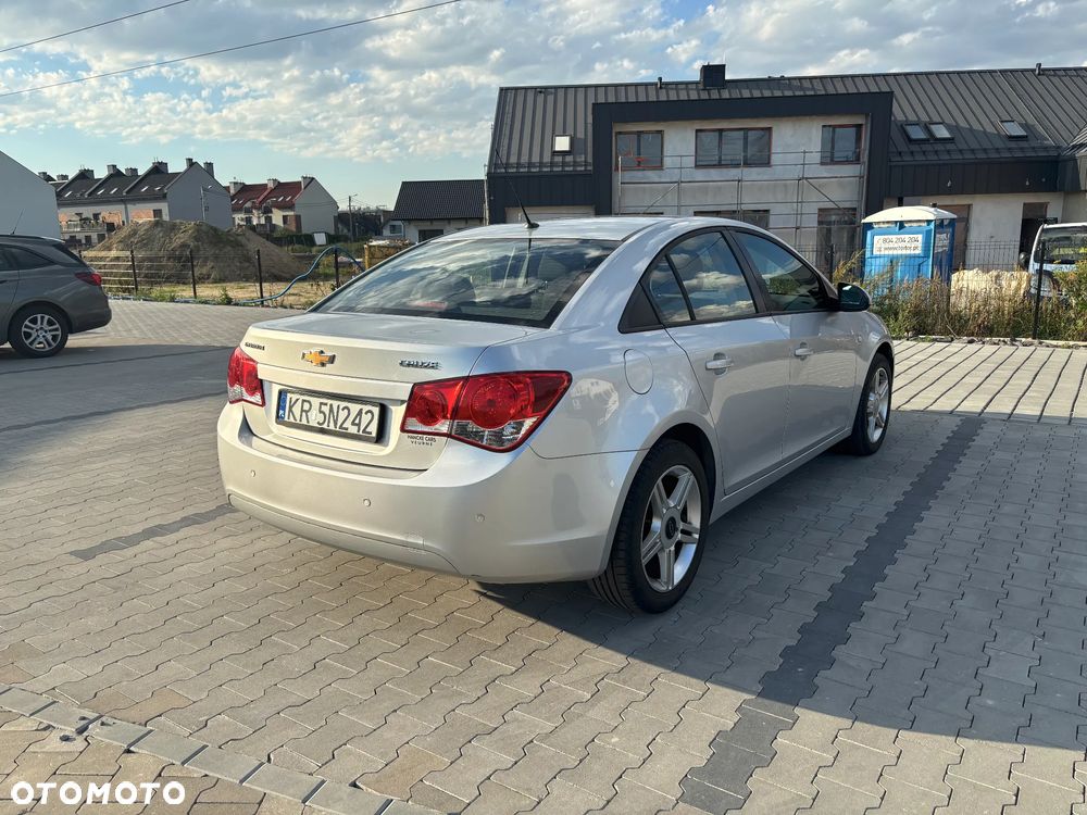 Chevrolet Cruze 1.7 LT - 5
