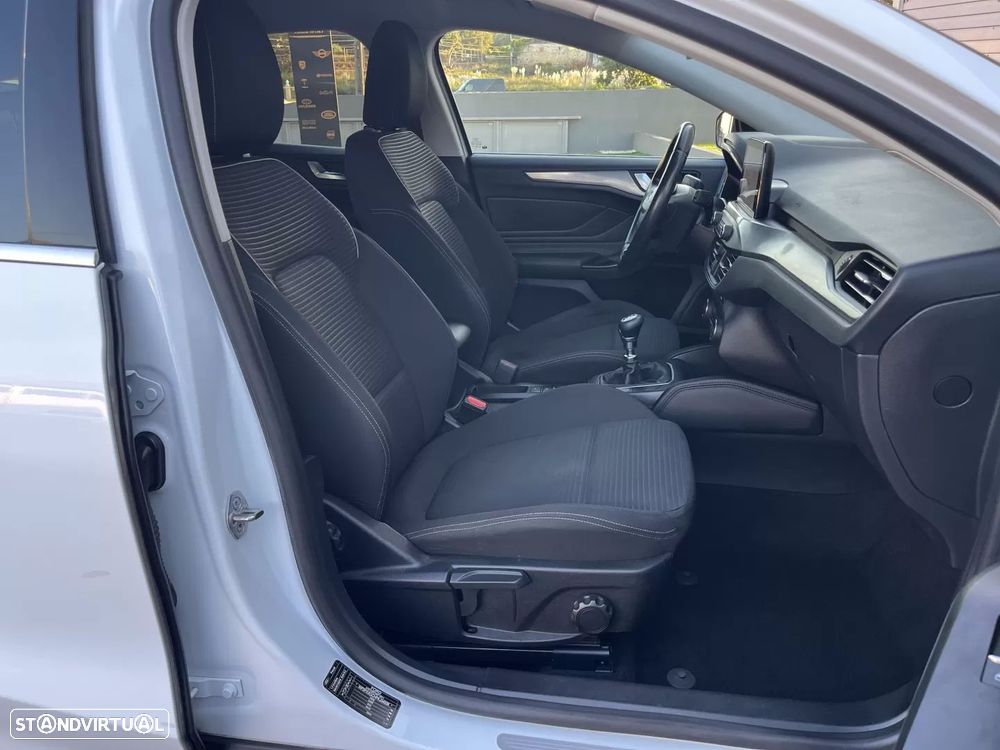 Ford Focus SW 1.5 EcoBlue S&S TITANIUM DESIGN - 46