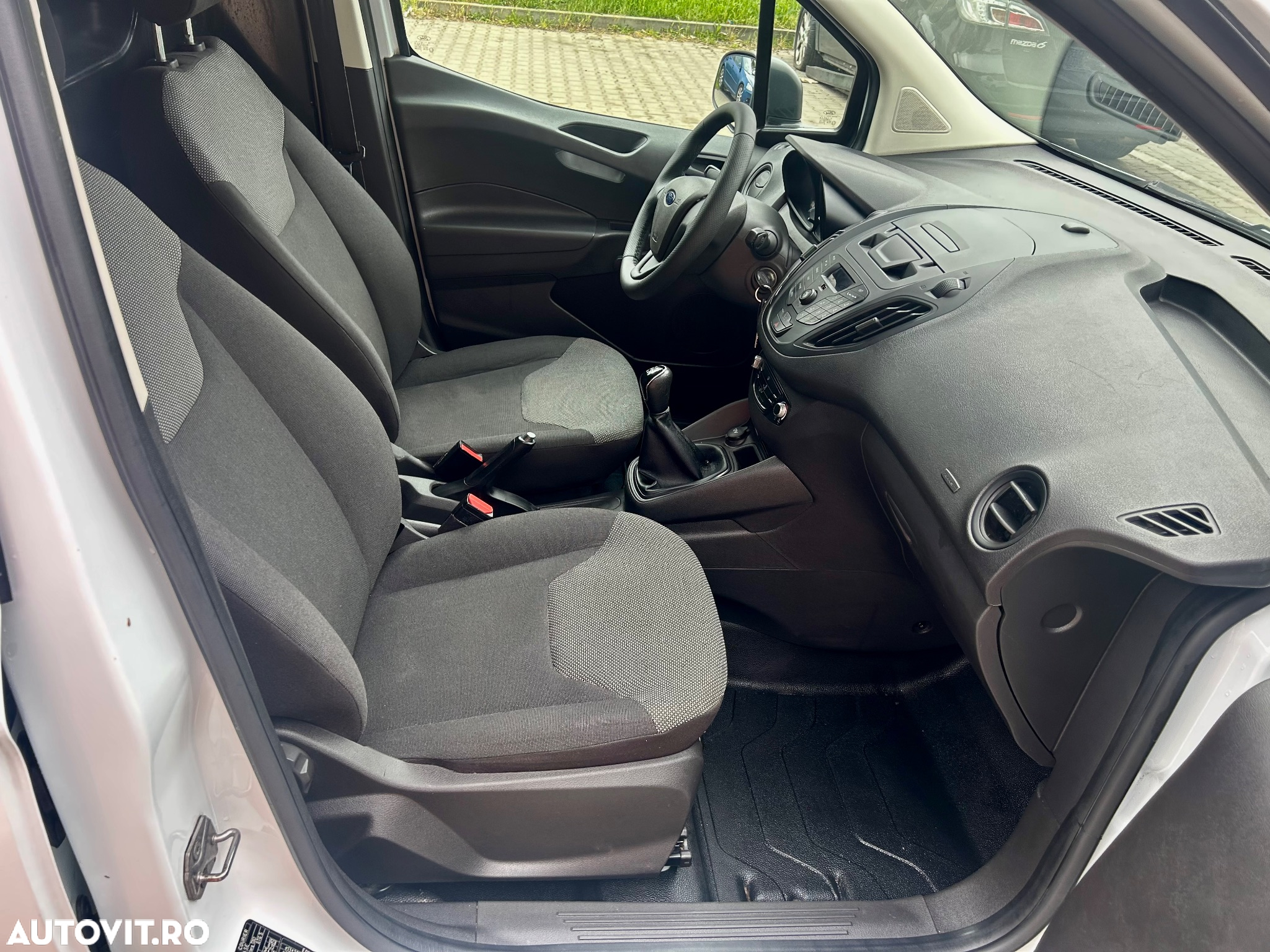Ford Courier - 5