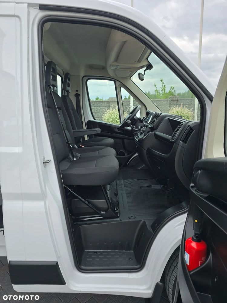 Fiat DUCATO MAXI 1435Kg Ładownoś 8-PALET 140KM SALON PL 50 Tyś Km SERWIS DO OSTANIEGO Km STAN JAK NOWY TEMPOMAT KLIMA RADION DOTYKOWE OPONY ZIMA LATO - 36