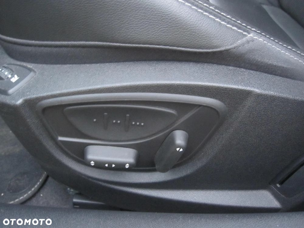 Renault Laguna 2.0 DCi Initiale - 9