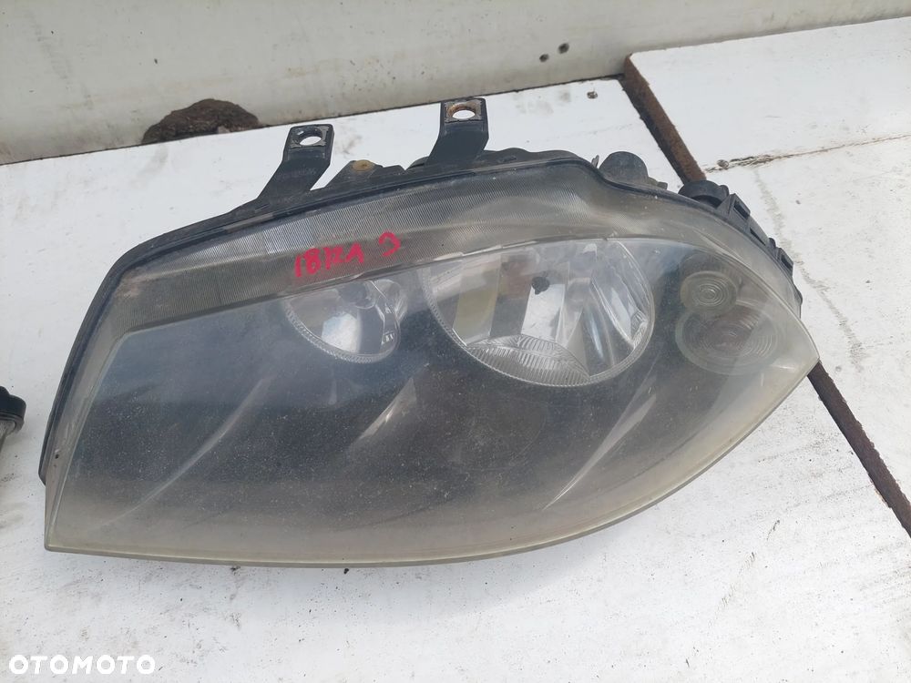 LAMPA PRZEDNIA PRAWA LEWA SEAT IBIZIA 3 EU - 2