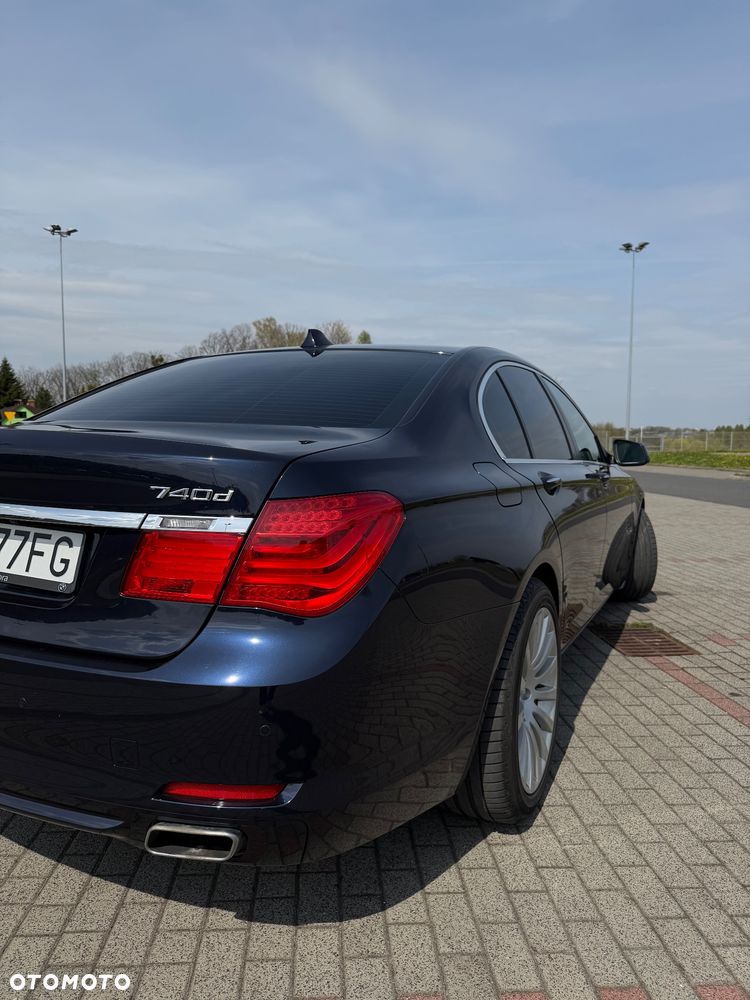 BMW Seria 7 740d xDrive - 5