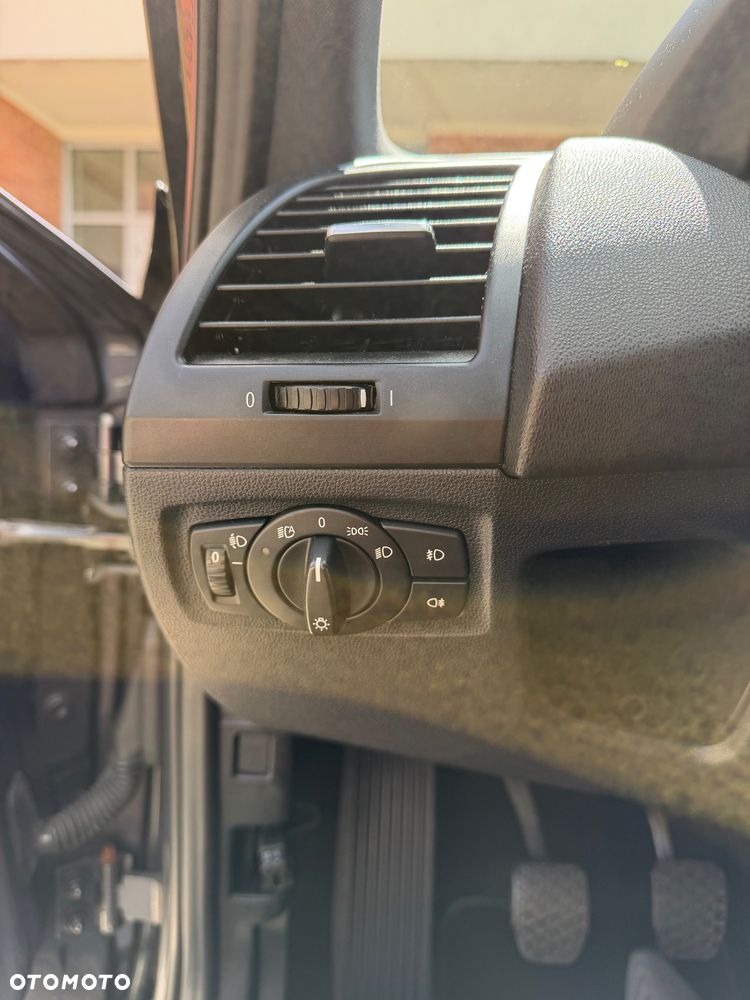 BMW Seria 1 120i - 19