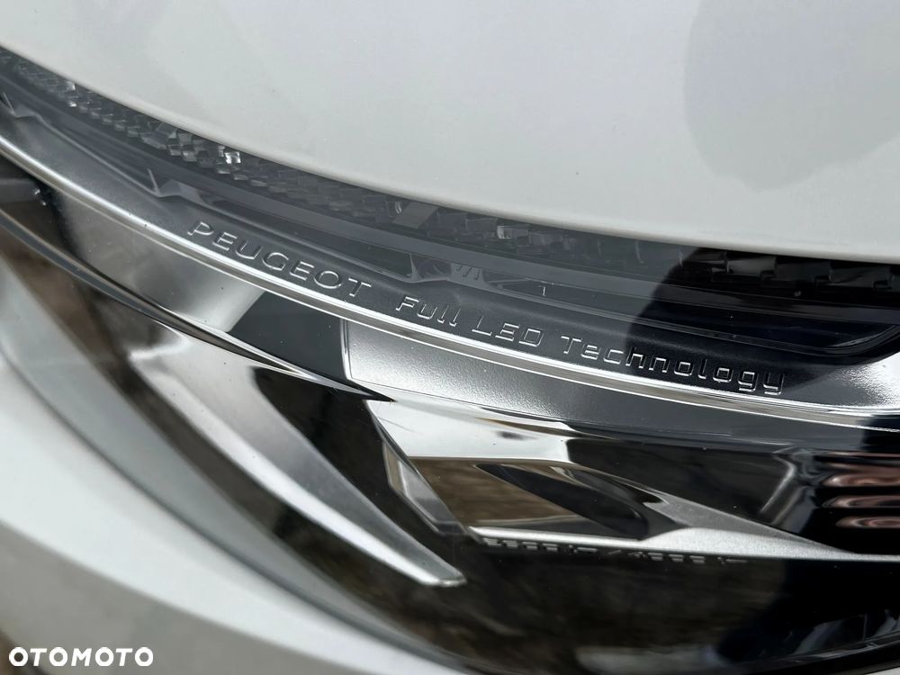 Peugeot 3008 1.6 PureTech GPF GT Line S&S EAT8 - 22
