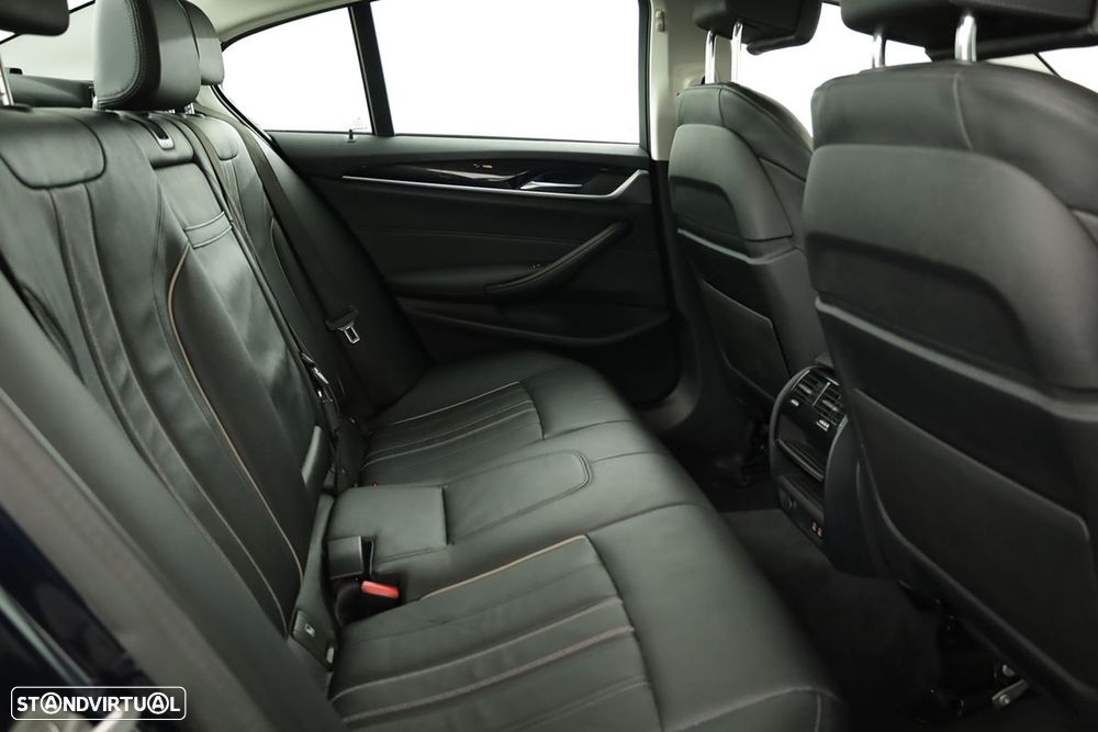 BMW 530 e Line Luxury - 22