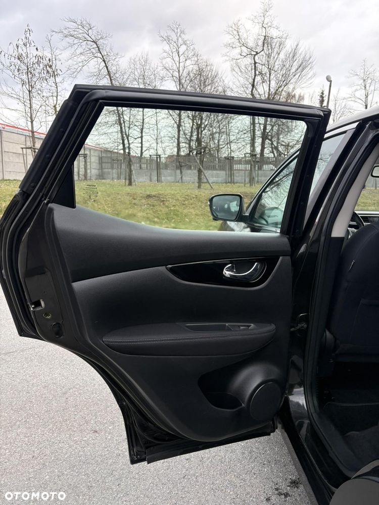 Nissan Qashqai 1.6 DCi Xtronic TEKNA - 37